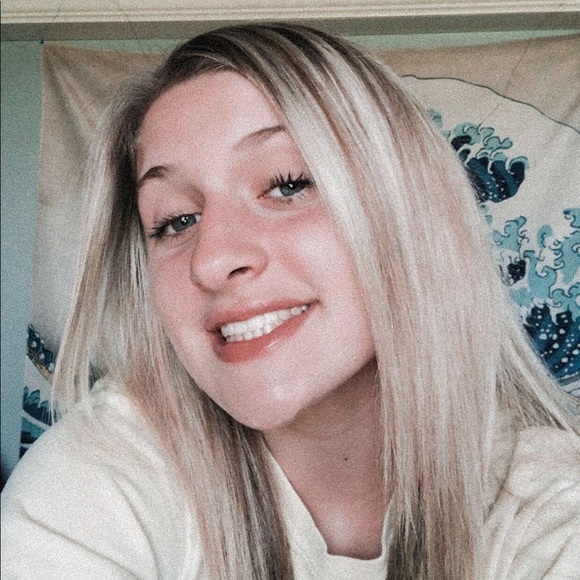 Meet your Posher, Audrey - Picture 1 of 1